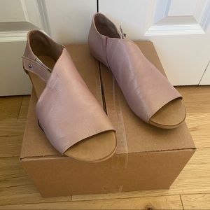 Blush Bueno sandals